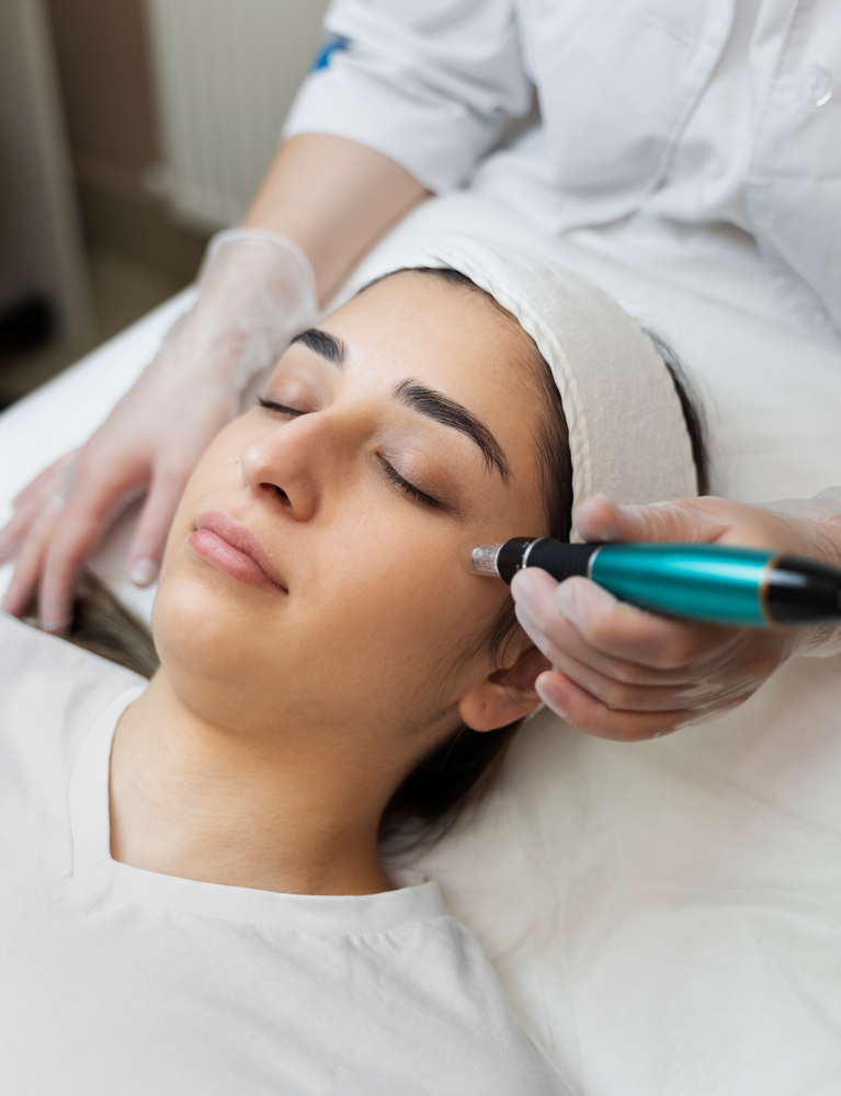 Dermatologist administering GFC Skin Rejuvenation Treatment in Chennai to improve skin texture, stimulate collagen production, and restore a youthful glow.