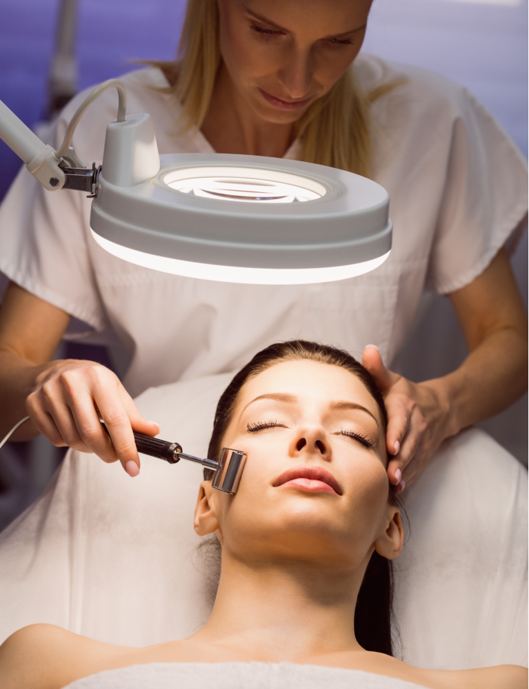 Dermatologist performing advanced skin rejuvenation treatments in Chennai to improve skin texture, reduce signs of aging, and restore natural radiance.